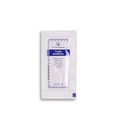 ESSENTIAL FIRST AID & CPR KIT