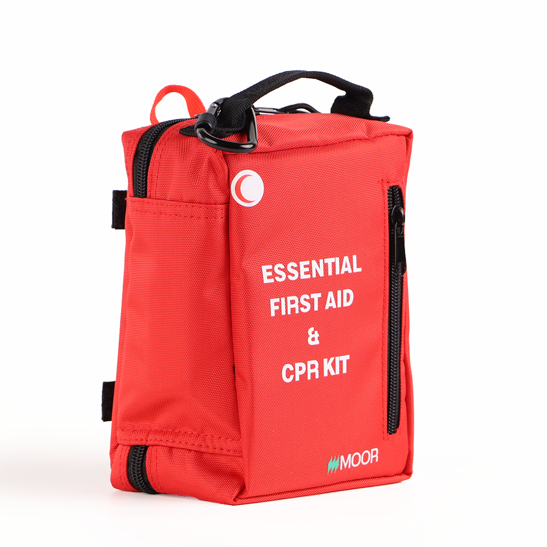 ESSENTIAL FIRST AID & CPR KIT